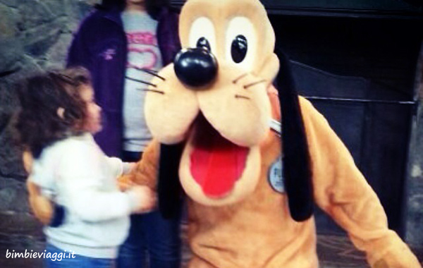 Disneyland Paris con bambini - Bea incontra Pluto