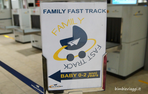 aeroporti baby friendly aeroporto marconi family fast track
