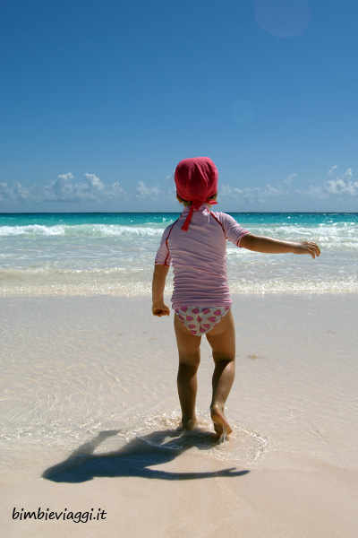 proteggere i bambini dal sole Bahamas con bambini