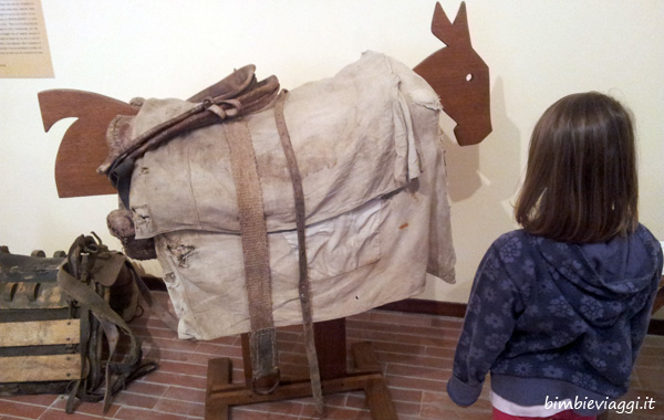 Montagna Lombardia con bambini – Valle Sabbia con bambini – le Pertiche -attrezzi museo