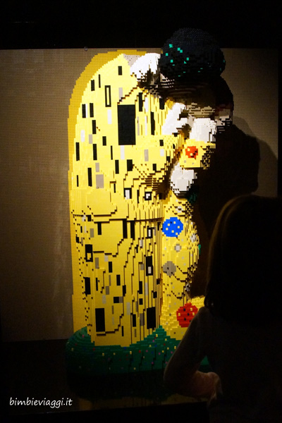 sculture di lego nathan sawaya - Bacio di Klimt - the art of the brick londra